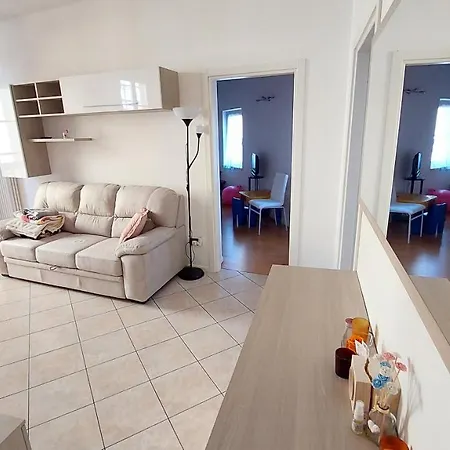 Good Time In Apartment *